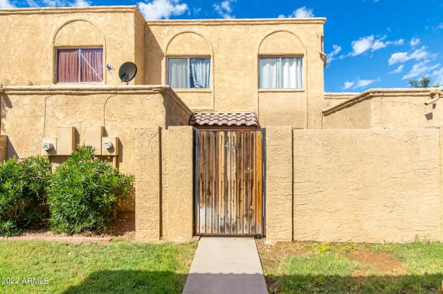 MLS: 6462999 Condo For Sale