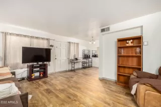 Photo #5: 6462999 Listing