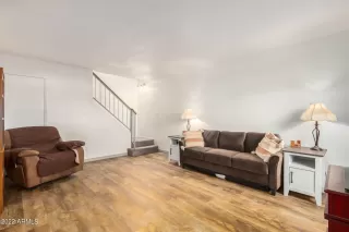 Photo #6: 6462999 Listing