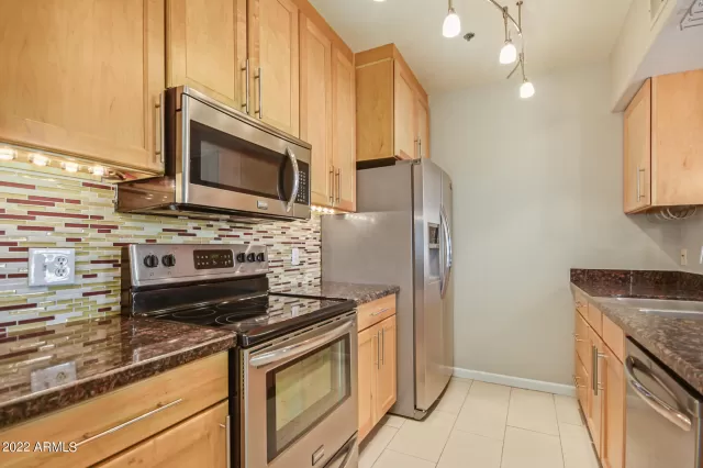 MLS: 6463288 Condo For Sale