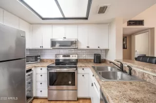 Photo #3: 6463348 Listing