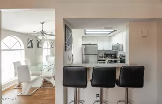 Photo #6: 6463348 Listing