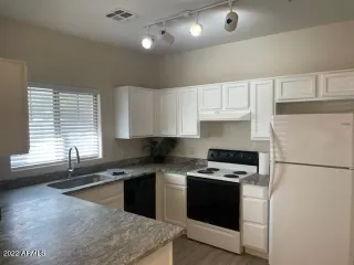 Photo #4: 6463368 Listing