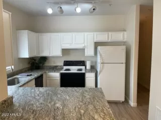 Photo #5: 6463368 Listing