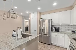 Photo #6: 6463456 Listing