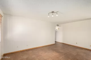 Photo #5: 6463643 Listing