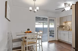 Photo #6: 6463768 Listing