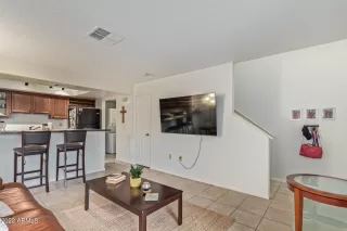 Photo #5: 6464039 Listing 