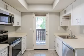 Photo #3: 6464347 Listing