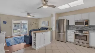 Photo #3: 6464385 Listing