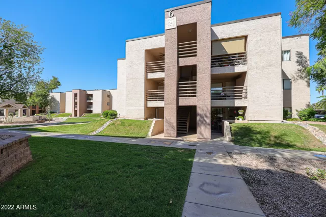 MLS: 6464577 Condo For Sale