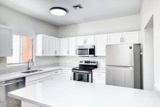 Photo #4: 6464601 Listing