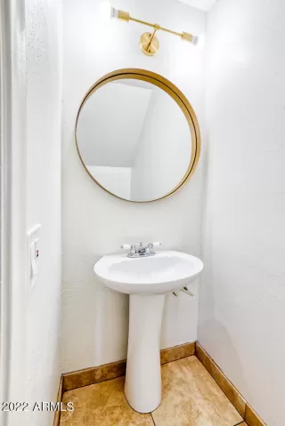 Photo #6: 6464601 Listing