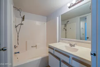 Photo #5: 6465016 Listing