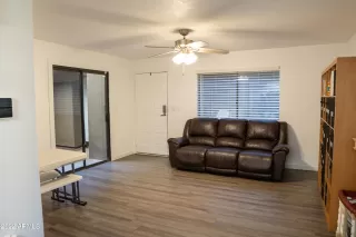 Photo #4: 6465030 Listing