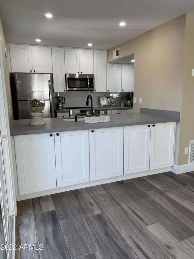 MLS: 6465533 Condo For Sale