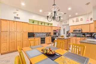 Photo #6: 6465786 Listing