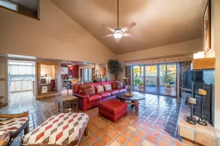 Photo #6: 6466279 Listing 