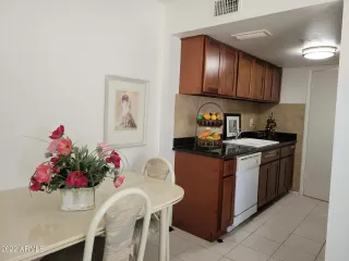 Photo #4: 6466842 Listing