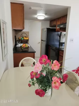 Photo #5: 6466842 Listing