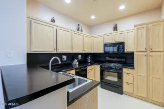 Photo #5: 6467625 Listing