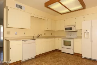 Photo #3: 6467755 Listing