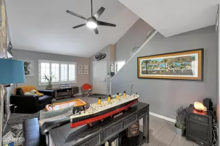 Photo #5: 6468032 Listing