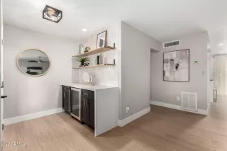 Photo #2: 6468037 Listing 