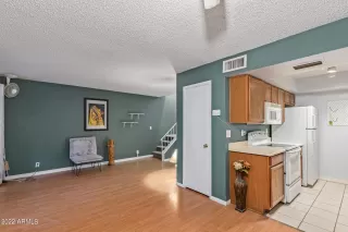 Photo #6: 6468053 Listing 