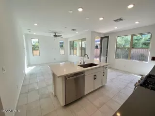 Photo #3: 6468870 Listing