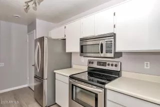 Photo #6: 6469102 Listing