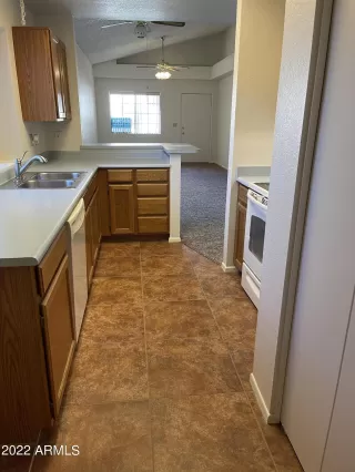 Photo #5: 6469928 Listing