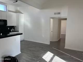 Photo #3: 6469941 Listing