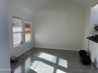 Photo #4: 6469941 Listing