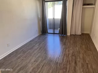 Photo #6: 6469941 Listing