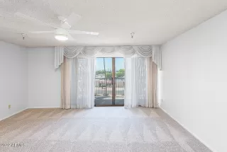 Photo #2: 6470273 Listing 