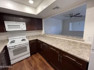 Photo #6: 6470681 Listing 