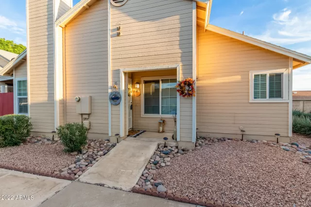 MLS: 6471027 Condo For Sale