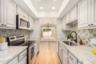 Photo #1: 6471139 Listing 