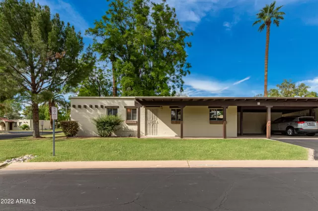 MLS: 6471184 Condo For Sale