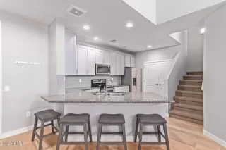 Photo #6: 6471319 Listing 