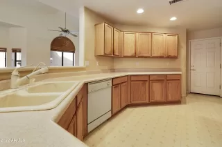 Photo #4: 6471638 Listing 