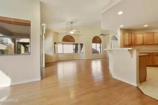 Photo #6: 6471638 Listing 