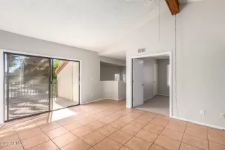 Photo #5: 6471651 Listing