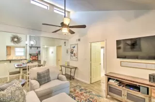 Photo #4: 6472049 Listing