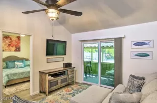 Photo #6: 6472049 Listing