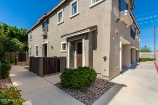 Photo #4: 6472142 Listing