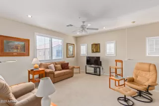 Photo #5: 6472142 Listing