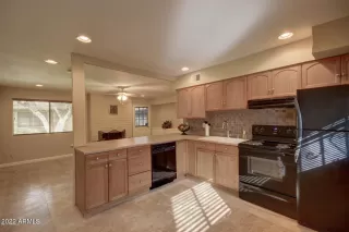 Photo #4: 6472785 Listing