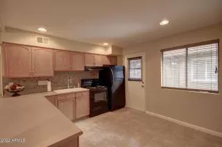 Photo #5: 6472785 Listing